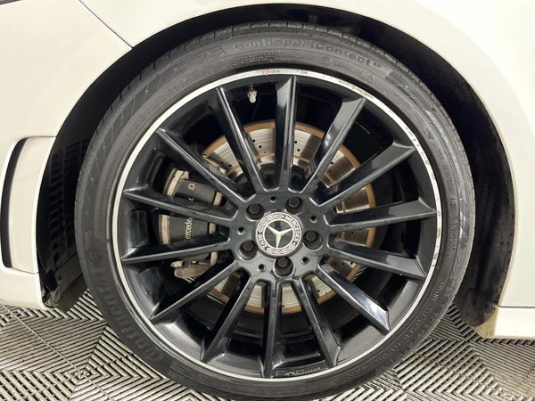 2019-Mercedes-Benz-A-Class-A-250-AMG-Auto image:4
