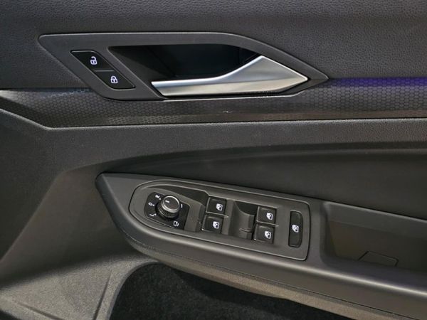 2024-Volkswagen-Golf-8-GTI-20-TSI-Auto image:13