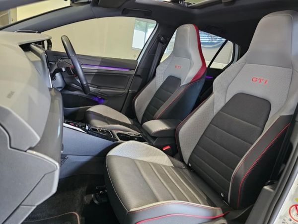 2024-Volkswagen-Golf-8-GTI-20-TSI-Auto image:5