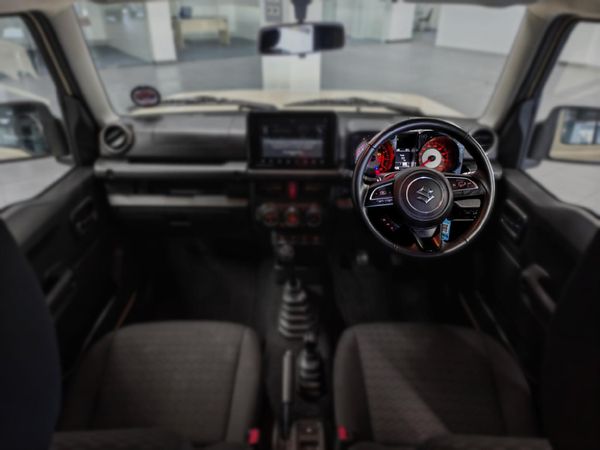 2025-Suzuki-Jimny-15-GLX-AllGrip-5-Door image:6