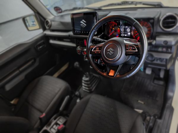 2025-Suzuki-Jimny-15-GLX-AllGrip-5-Door image:7