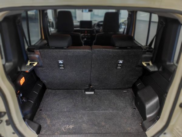 2025-Suzuki-Jimny-15-GLX-AllGrip-5-Door image:8