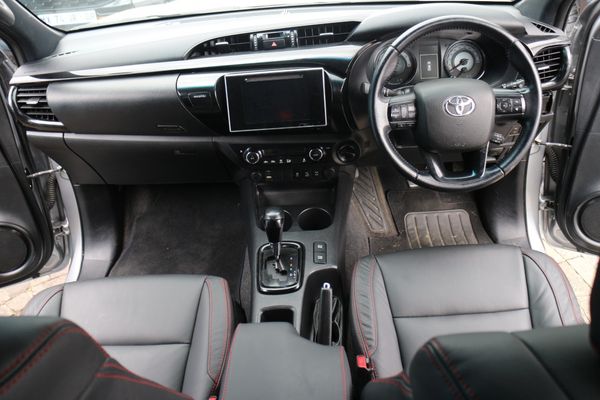 2018-Toyota-Hilux-28-GD-6-Raider-4x4-Double-Cab-Auto image:11