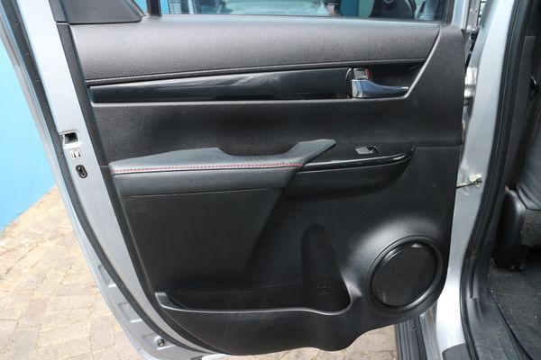 2018-Toyota-Hilux-28-GD-6-Raider-4x4-Double-Cab-Auto image:22