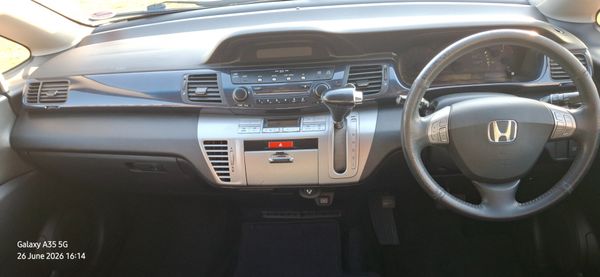 2008-Honda-FR-V-18i-Auto image:10