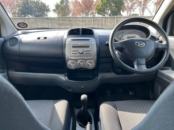 2008-Daihatsu-Sirion-13i image:11