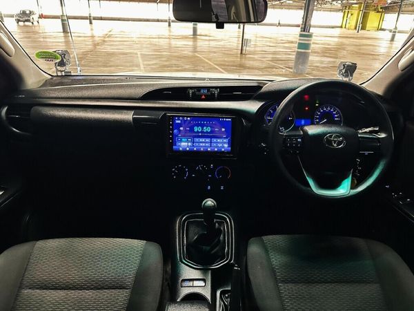 2019-Toyota-Hilux-24-GD-6-Raised-Body-SRX-Extended-Cab image:8