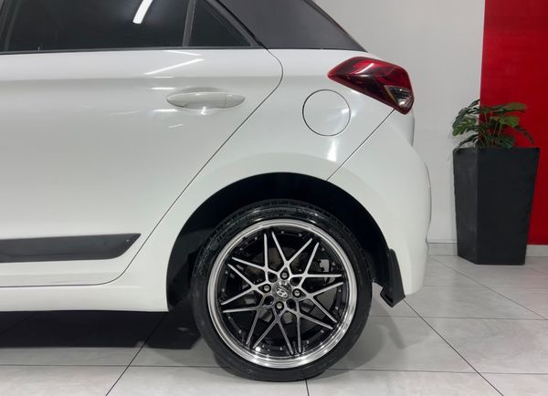 2018-Hyundai-i20-12-Motion image:11