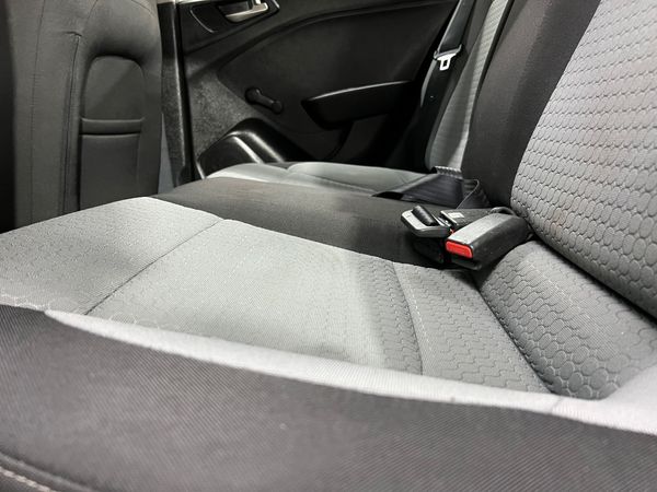 2018-Hyundai-i20-12-Motion image:16