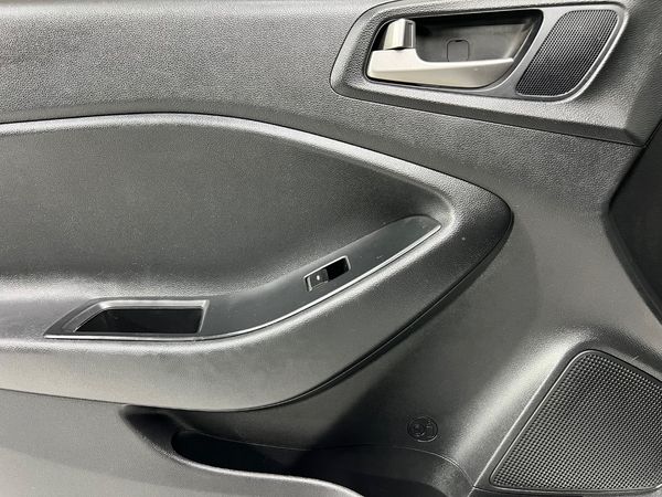2018-Hyundai-i20-12-Motion image:18