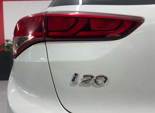 2018-Hyundai-i20-12-Motion image:21