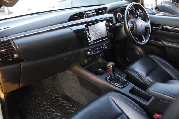 2020-Toyota-Hilux-28-GD-6-Raised-Body-Legend-Auto-Double-Cab image:13