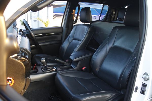 2020-Toyota-Hilux-28-GD-6-Raised-Body-Legend-Auto-Double-Cab image:16