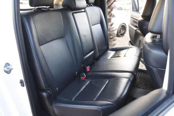 2020-Toyota-Hilux-28-GD-6-Raised-Body-Legend-Auto-Double-Cab image:17