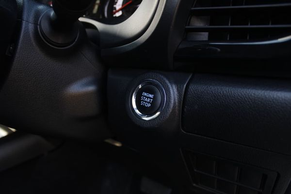 2020-Toyota-Hilux-28-GD-6-Raised-Body-Legend-Auto-Double-Cab image:18