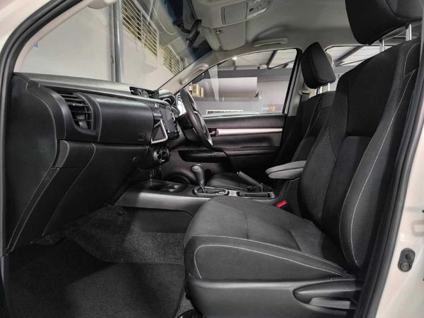 2023-Toyota-Hilux-24GD-6-4x4-Raider-X-Auto-Double-Cab image:9