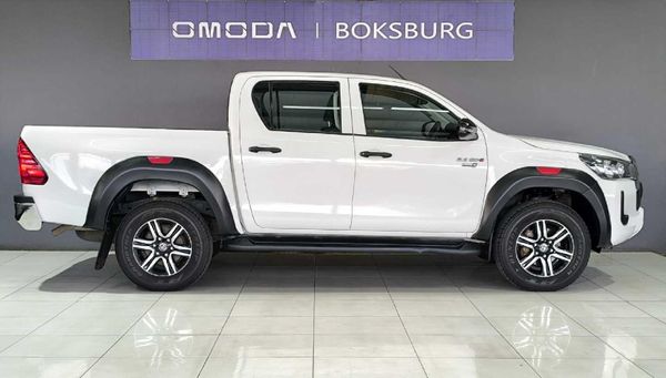 2023-Toyota-Hilux-24GD-6-4x4-Raider-X-Auto-Double-Cab image:3