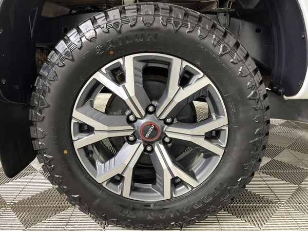 2024-Isuzu-D-Max-30-DDI-ISE-NR-4x4-Auto-Extended-Cab image:6