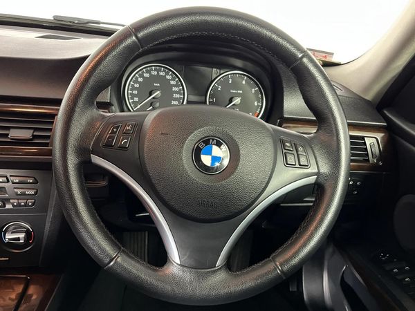 2011-BMW-3-Series-320i-Auto image:12