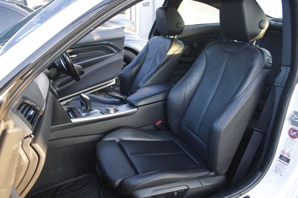 2014-BMW-4-Series-435i-Coupe-M-Sport image:15