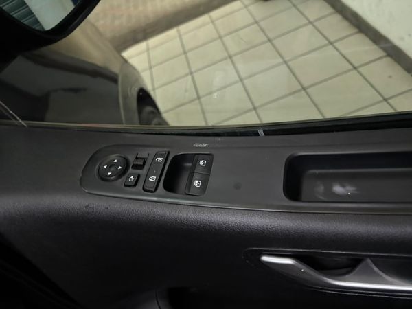 2023-Hyundai-Staria-22d-Executive-Auto-11-Seat image:11