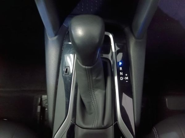 2024-Toyota-Corolla-Cross-18-XS image:10