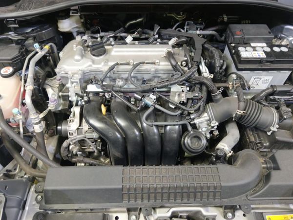 2024-Toyota-Corolla-Cross-18-XS image:14