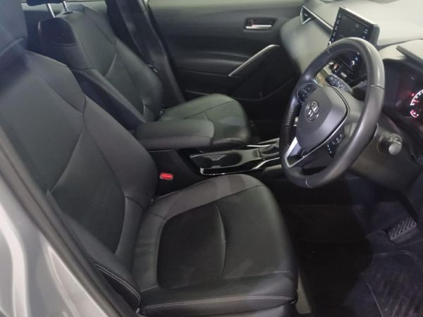 2024-Toyota-Corolla-Cross-18-XS image:16