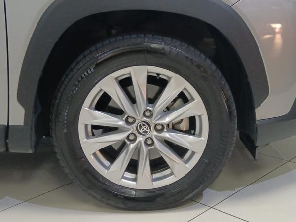 2024-Toyota-Corolla-Cross-18-XS image:8