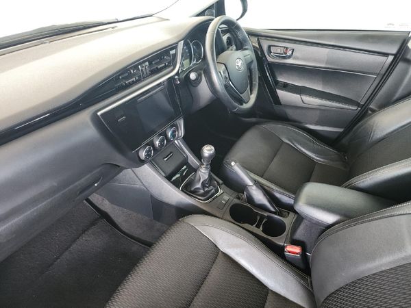 2021-Toyota-Corolla-Quest-18-Prestige image:6