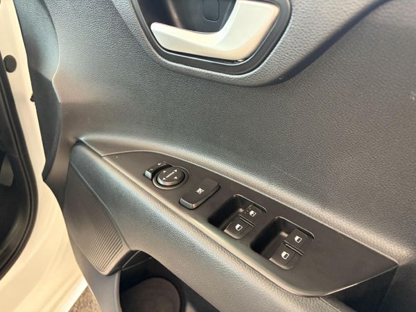 2021-Kia-Rio-14-LS-5-dr image:15