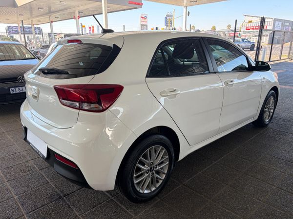 2021-Kia-Rio-14-LS-5-dr image:5