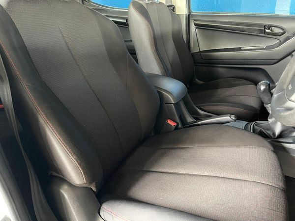 2024-Isuzu-D-Max-250-HO-Hi-Rider-Double-Cab image:8