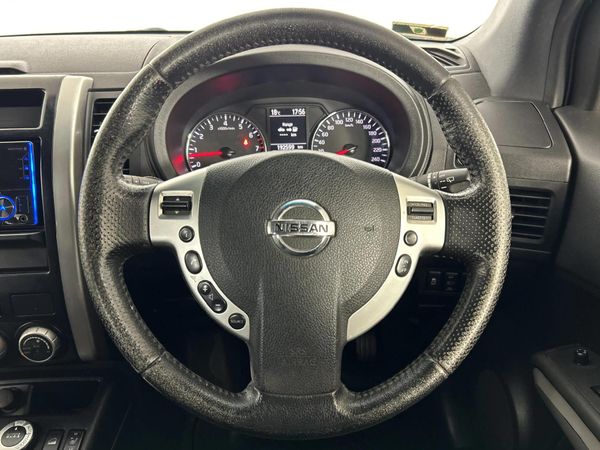 2014-Nissan-X-Trail-25-LE-Auto image:12