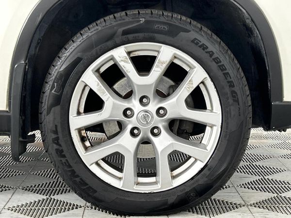 2014-Nissan-X-Trail-25-LE-Auto image:5