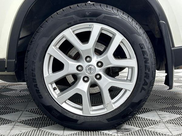 2014-Nissan-X-Trail-25-LE-Auto image:6