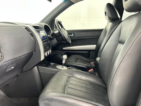 2014-Nissan-X-Trail-25-LE-Auto image:8