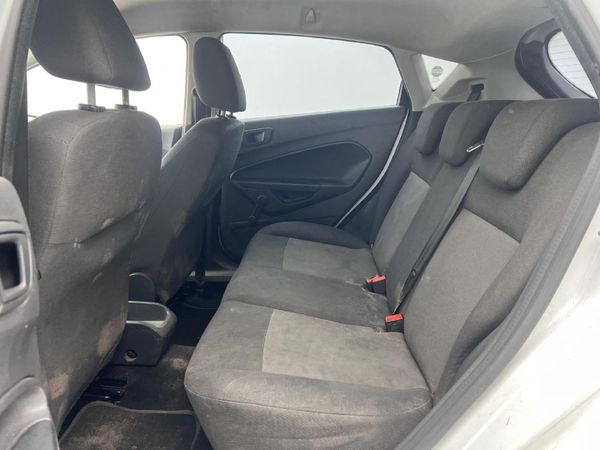 2017-Ford-Fiesta-14-Ambiente-5-dr image:11