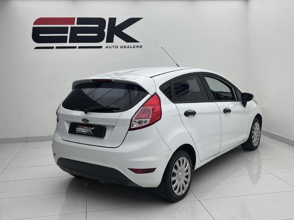 2017-Ford-Fiesta-14-Ambiente-5-dr image:5