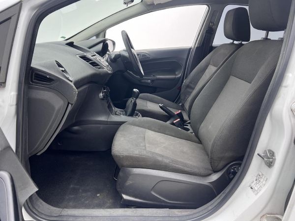 2017-Ford-Fiesta-14-Ambiente-5-dr image:6