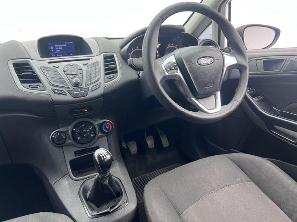 2017-Ford-Fiesta-14-Ambiente-5-dr image:7