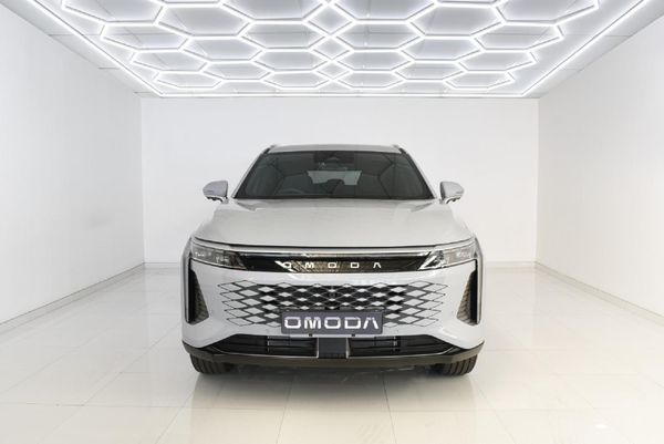 2026-Omoda-C9-15T-AWD-Phev image:1