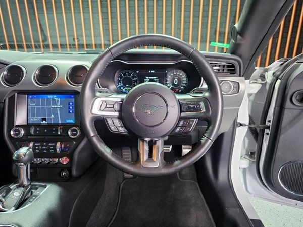 2019-Ford-Mustang-50-GT-Auto image:9