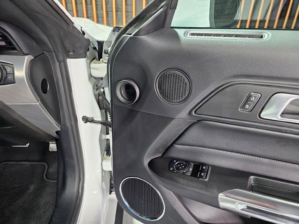 2019-Ford-Mustang-50-GT-Auto image:7
