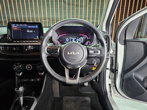 2025-Kia-Picanto-10-LX-Auto image:9