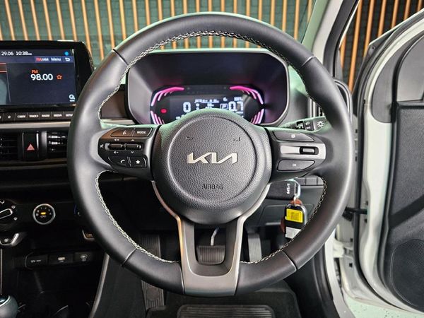 2025-Kia-Picanto-10-LX-Auto image:10