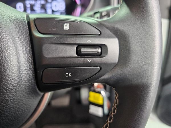 2025-Kia-Picanto-10-LX-Auto image:16