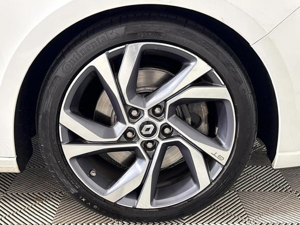 2018-Renault-Megane-IV-16T-GT-Auto-5-dr image:5