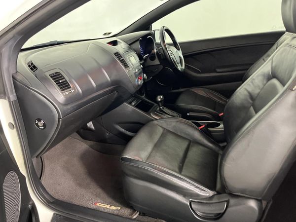 2015-Kia-Cerato-Koup-16T-GDi-Auto image:7