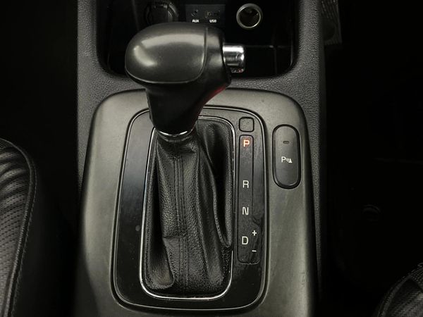 2015-Kia-Cerato-Koup-16T-GDi-Auto image:8